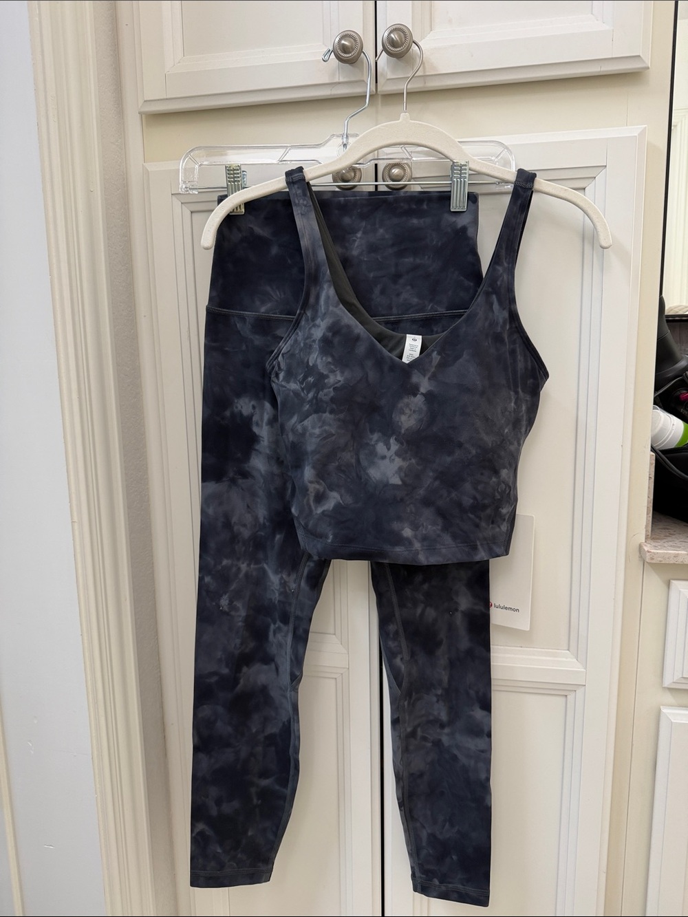 lululemon athletica Black Gray Tie-Dye High-Rise Leggings & V-Neck Tank